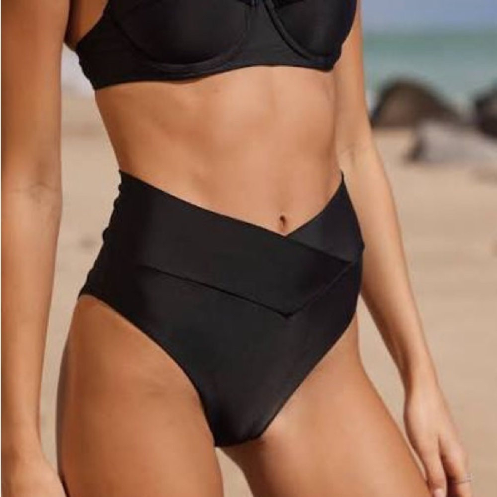 Aerie Crossover High Waisted High Cut Cheeky Black Bikini Bottom - Large